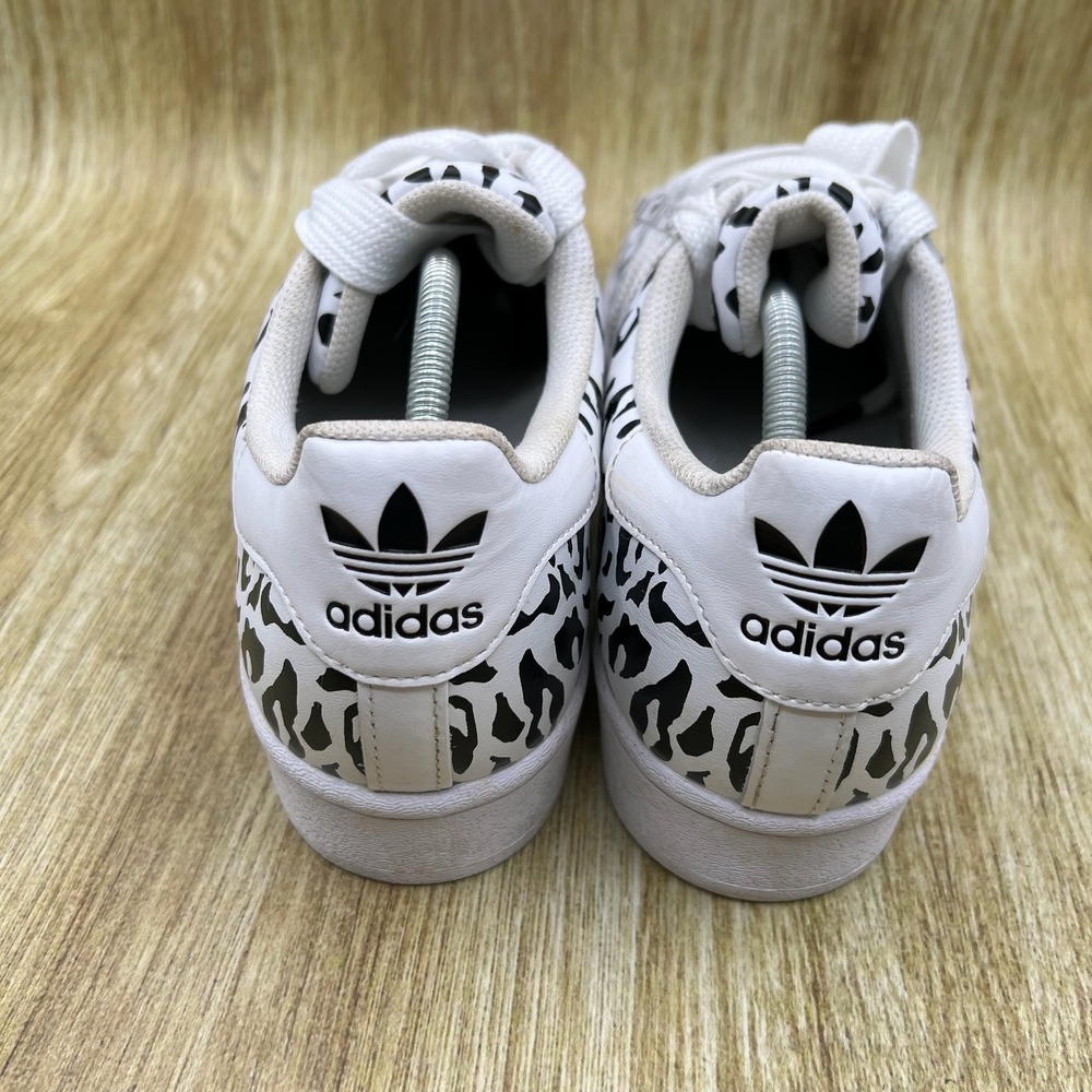Adidas Superstar Women's Size 8.5 White Cheetah Print Shell Toe Shoes FV3451 - Picture 4 of 10